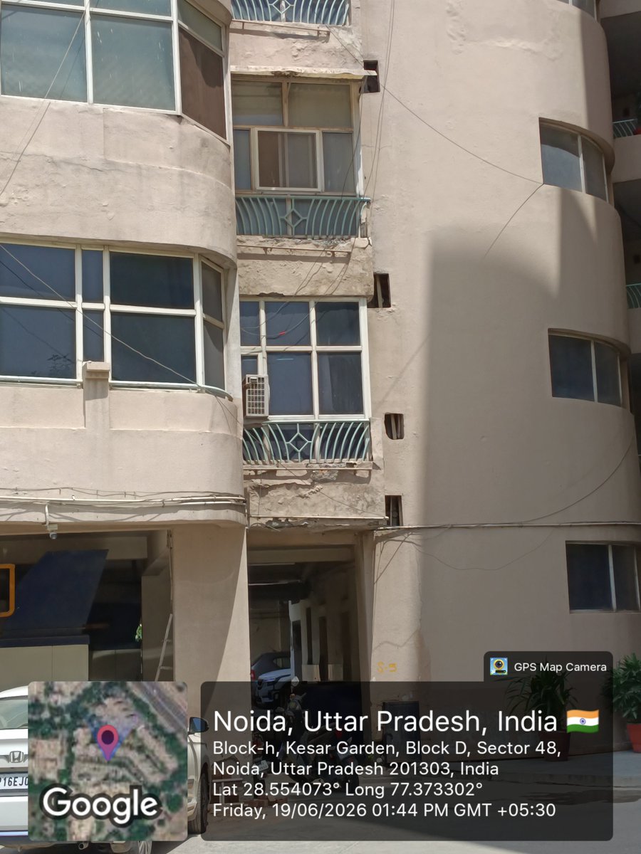 sandesh9491's tweet photo. Ye hal sabhi jaga hai RWA bahut currupt hai. Ye ELDECO ANANDA sector 48, Noida hai https://t.co/JmmUAszmgr