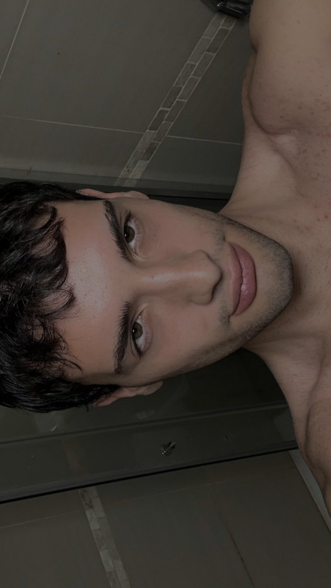 angelitoo_2001's tweet photo. he’s lost in my gaze https://t.co/LvrPb3X1ee