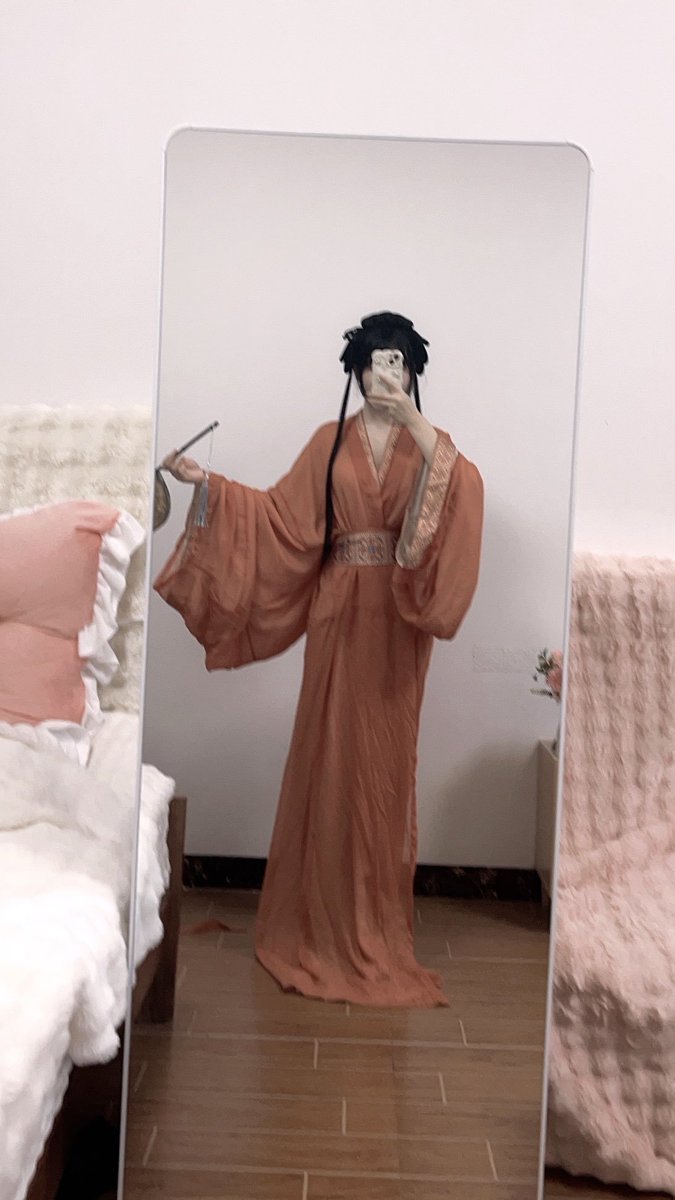 fuzeatar55's tweet photo. 《女-加急匹配》：汉服女孩

身高170 体重105 大长腿

暂时不参加多人局 只单约

喜欢瘦瘦高高的男生

联系方式 : https://t.co/RckcYNb9Nx
获取真实生活照: https://t.co/5XFUeXksja https://t.co/GFkrs1S2QZ