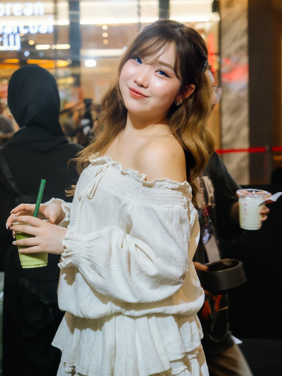 yamiyo8's tweet photo. ยกให้เป็นคนสวยอันดับหนึ่งในใจเลยคับ
น้องเพลินคนสวย ❤

Full pic
https://t.co/EWHJDAU7u8

#ploencgm48 #cgm48 https://t.co/K6NZX718NM