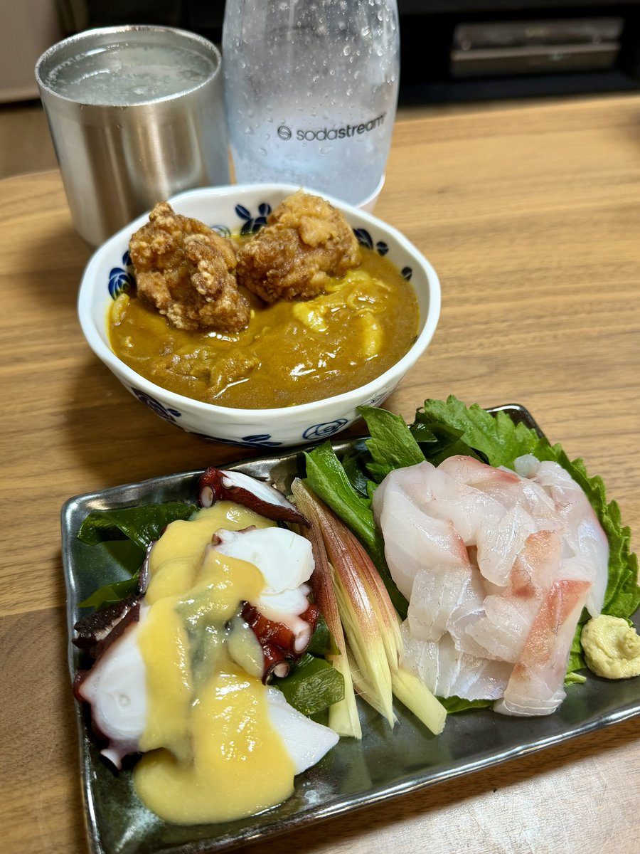 mococafe tweet media