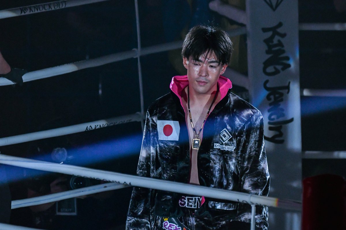 _anonymoussss2's tweet photo. おれたちの誠也 https://t.co/DP51HZxhHQ
