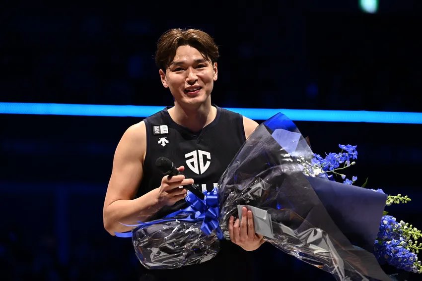 gekkan_basket's tweet photo. @naxbb_rb 🎙️インタビュー🎙️
Bリーグ10周年企画の6人目は、アルティーリ千葉の #大塚裕土 選手
今季で引退をした大塚選手に、最終節終了直後にインタビュー
試合後だからこその“リアルな声”をお届けします

インタビュー冒頭を公開中👇
https://t.co/nhOpYfLA01

ご予約👇 
https://t.co/6suynJK7aT https://t.co/GokmkYJ3Y3