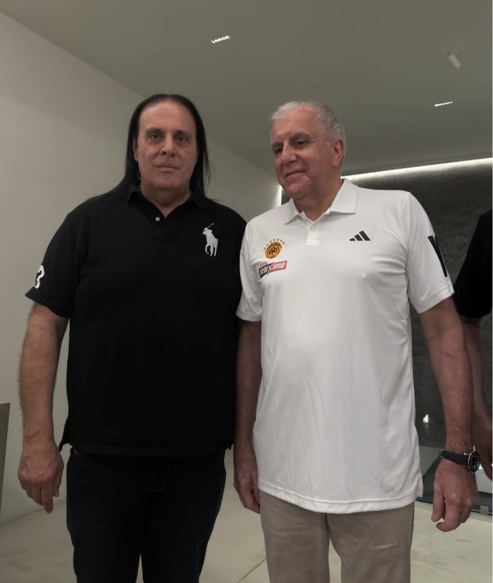 Tiger7_osfp's tweet photo. Μπαρτζώκας χαιρετάει τον Τσουκαλά = παλιάνθρωπος

Ομπράντοβιτς βγάζει φωτογραφία με το κατακάθι και είναι αγκαλιές με τον λιποτάκτη = μάγκας 

#paobc #OlympiacosBC https://t.co/5vI1RxDii2