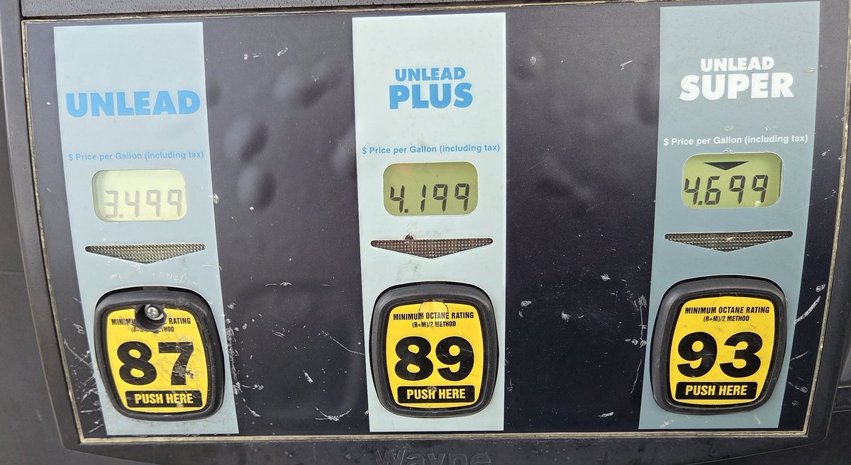 OwenShroyer1776's tweet photo. Gas prices today in Austin, Texas.

Also, $50 limit on purchase.

First time I've not been able to fill my tank in the United States Of America. https://t.co/daDqmAcoC9