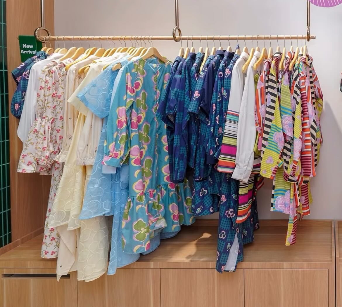perscuma's tweet photo. ga sengaja nemu lokal yang pake bahan cotton+tencel... kebayang pas nyentuh kulit beneran se-dingin itu🥶🫶🏻 https://t.co/DesQ4zaAZS