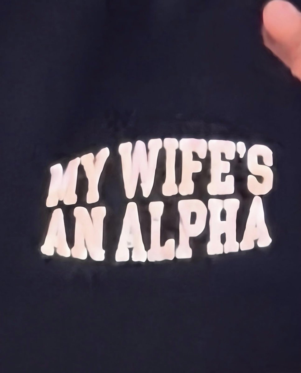 premkinaiyyaaa's tweet photo. "my wife is an alpha" 

ugh this is sooo cute ranbir 😭 https://t.co/nLhk8U7siv