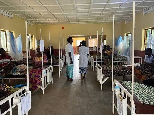 ObsEbolaRDC's tweet photo. Le gouvernement de la #RDC annonce la gratuité des soins pour toutes les maladies en Ituri. https://t.co/bBJIzlI6lE