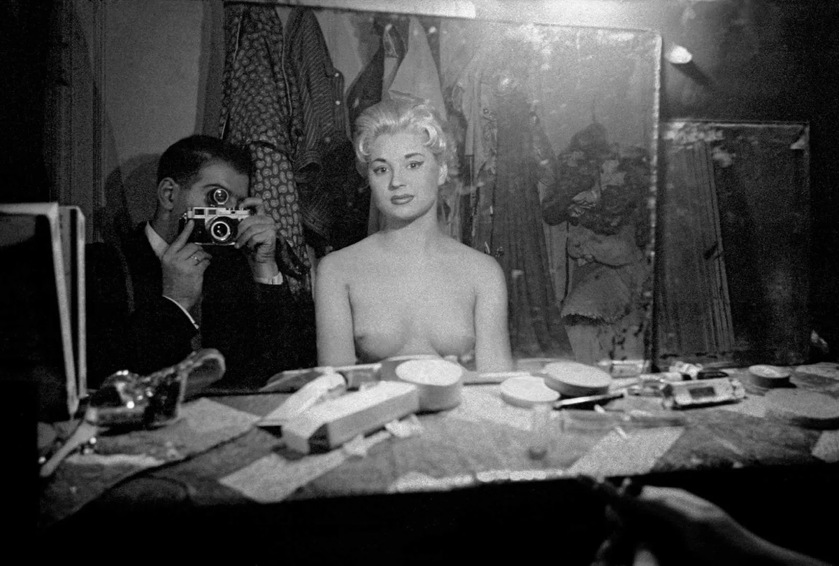 eyeonaxis's tweet photo. Le Sphynx (Self-portrait with a dancer), Paris, France, 1956 by Frank Horvat https://t.co/gyUKzIKkk2