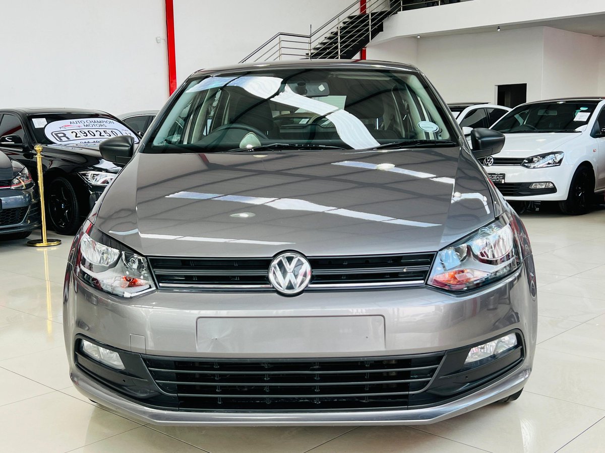 REALHAZEL_CAR's tweet photo. 2018 Volkswagen Polo Vivo Hatch 1.4 Trendline

Mileage: 58 000km
Transmission: Manual
Color: Grey
Fuel: Petrol
Body Type: Hatchback 
Extras: Cloth Upholstery,Cup holders,Front Electric Windows,

Cash Price R140 000

Installment Est R3 200pm https://t.co/MSl6vfUurg