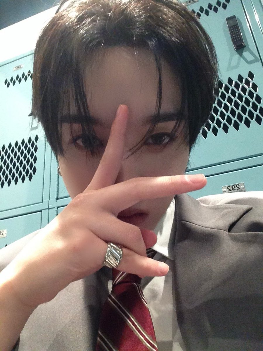 xikers_official's tweet photo. [#유준] 🫶 
#xikers #싸이커스 https://t.co/yFwO6BspgW