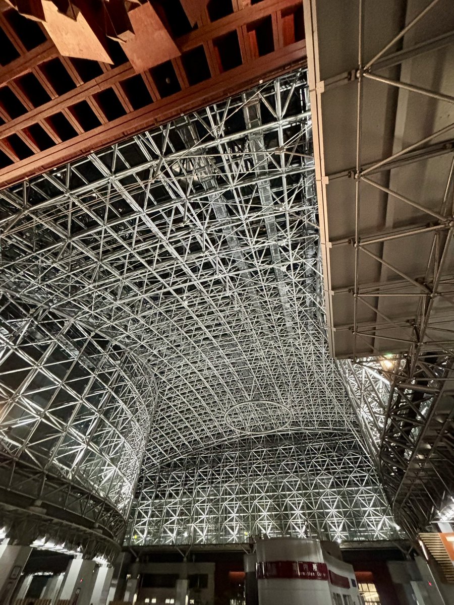 DHyoshikawa's tweet photo. 今夜は金沢駅で

#おやすみステーション https://t.co/ScvpwnwPAM