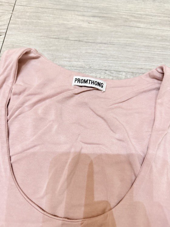 usebymmm's tweet photo. ตัวละ 60
Loonny
Promthong

#ส่งต่อเสื้อผ้ามือสอง #โล๊ะตู้ #โล๊ะตู้เสื้อผ้า https://t.co/HUuwfsMgLf