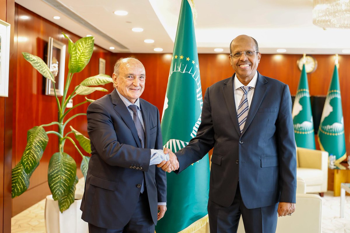 _AfricanUnion's tweet photo. The Chairperson of the African Union (AU) Commission, H.E. Mahmoud Ali Youssouf, today received briefing on the political situation in Sudan & ongoing mediation efforts from Ambassador Mohamed Belaiche, his Special Representative and Head of the AU Liaison Office to the Republic of #Sudan .

The Chairperson @ymahmoudali & Amb. Belaiche also discussed the reopening of the AU Liaison Office in Khartoum. In this regard, the Chairperson underscored the importance of undertaking a rapid assessment of the prevailing conditions with a view to initiating the reopening process at the earliest opportunity, noting that a timely AU presence in Khartoum would be instrumental in enhancing engagement with Sudanese stakeholders & supporting efforts toward an inclusive national political process.

Read @ https://t.co/0sAmj5JjyJ