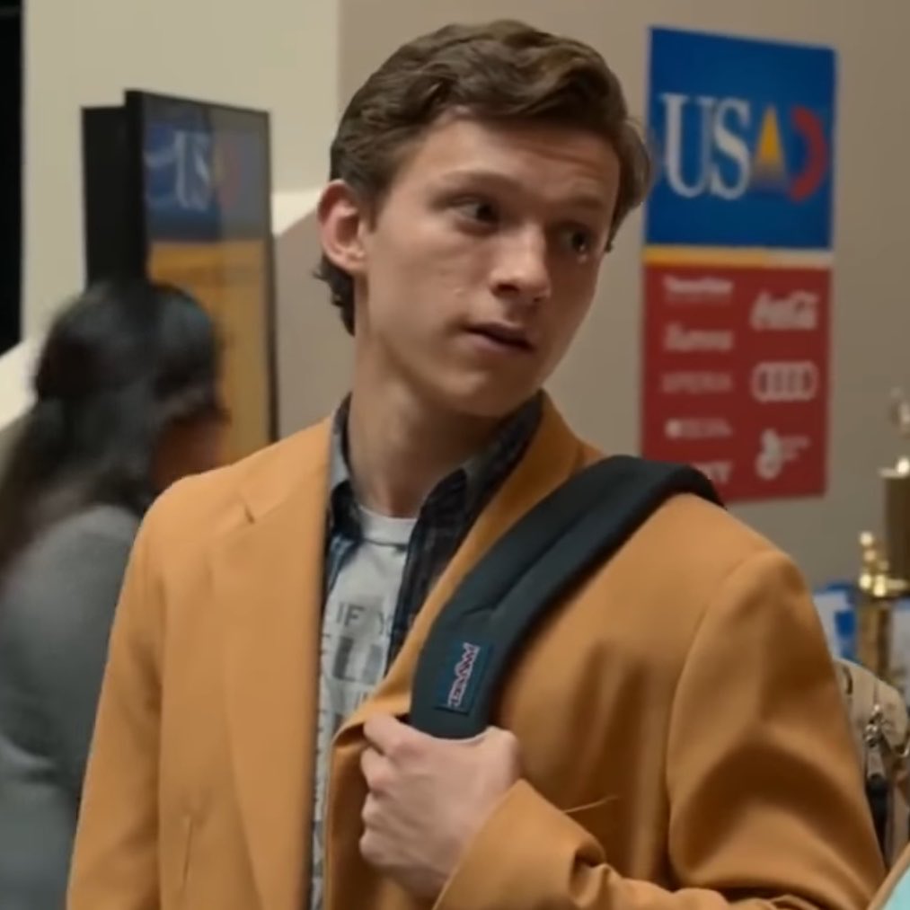 murdockswifey's tweet photo. the homecoming peter inspired outfit no one talk to me 🥲 #SpiderManBrandNewDay https://t.co/DSlBrV2kBd