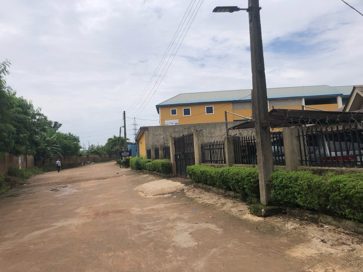 InsideOta's tweet photo. Frame 1 DALOS COLLEGE OTA📍
frame 2 NEW PPV  FIDSON RD 
Frame 3 veepee bustop 📍
Frame 4 moving man 🚶🏽‍♂️ https://t.co/LBb2VFJcDp
