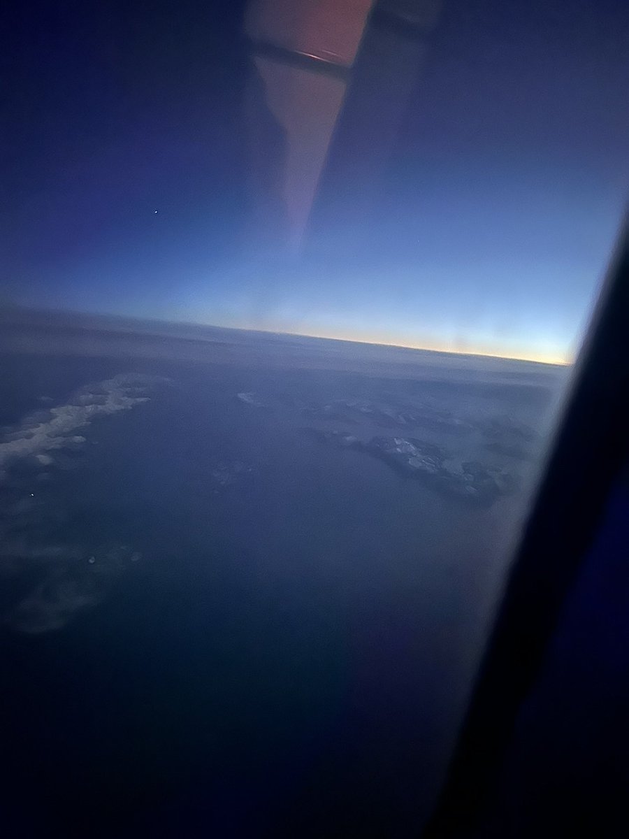 AnnaGage8's tweet photo. @elsathora Welcome!  If you have the chance, or for a future trip, come visit us in Alaska.  Magical. https://t.co/jxNXlxTEwq