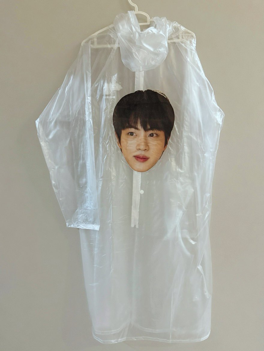 IndoForJin's tweet photo. Guys ini link gform nya.. harganya @100k
ini contoh rain coat nya, bahannya mayan tebel jadi ga bisa dikecilin lagi tas nya🙏🏻

* semua keuntungannya buat project Jin Desember yaa🫰🏻

#jincult

btw ini sengaja pala Seokjin nya kita bedain dr official nya😬
https://t.co/Goo0ZzUWWK https://t.co/1X5vgJhOaw