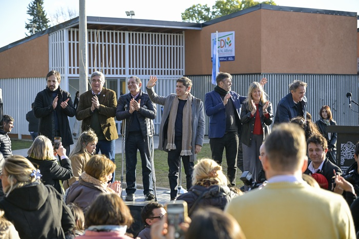 AgenciaComBA's tweet photo. 🏤 Kicillof inauguró un nuevo Centro de Desarrollo Infantil en Benito Juárez

https://t.co/QDrh4gk9kk

@Carli_Bianco  #CDI  @JULIOMARINI1 @gkatopodis #AlejandroAcerbo @Kicillofok @gabgodoybb @BAProvincia @nkreplak @CrisAlvarezRod #ComBA @JavoRodriguezL https://t.co/mBrDKPl30x