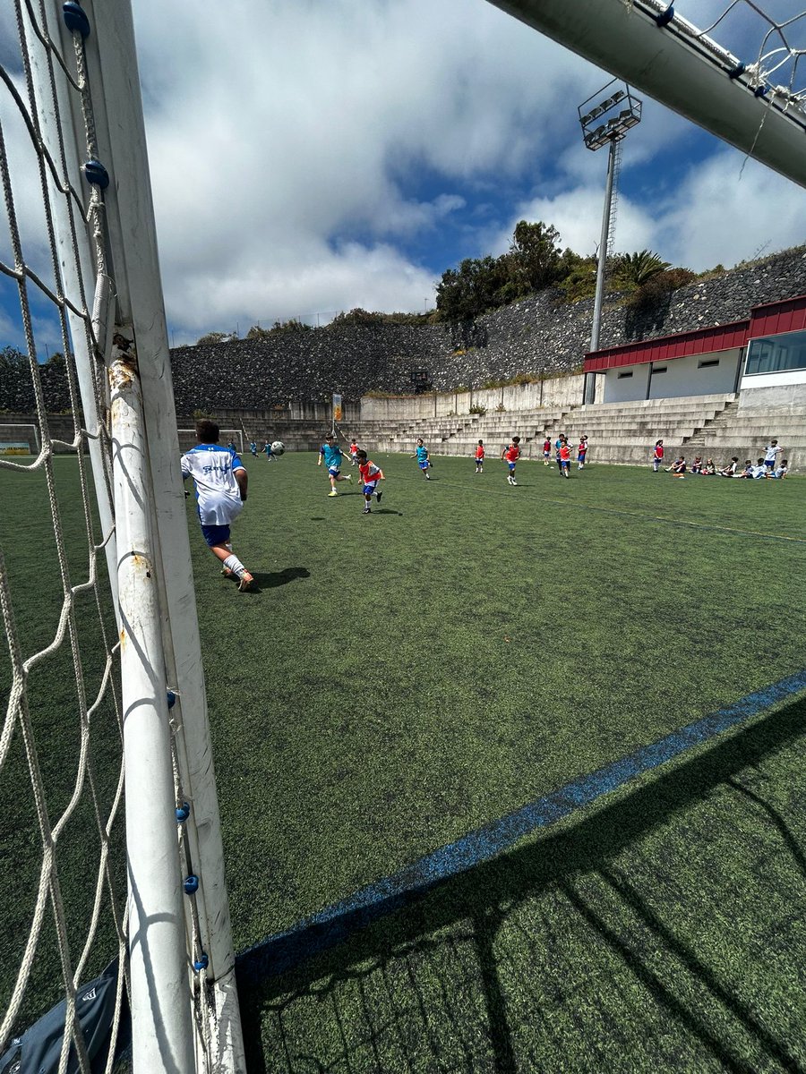 CDTFundacion's tweet photo. 📸 Más momentos de esta jornada inaugural de la XX Edición del #CampusSuma en Breña Baja (La Palma) ⚪️🔵

#FundaciónCDT @CDTOficial #CanteraCDT @deportesbbaja #TanNuestro https://t.co/uPYDw17QNc