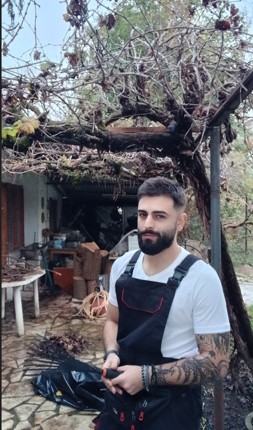 Ira Tzourou-(Հերա Ցուրու) tweet media