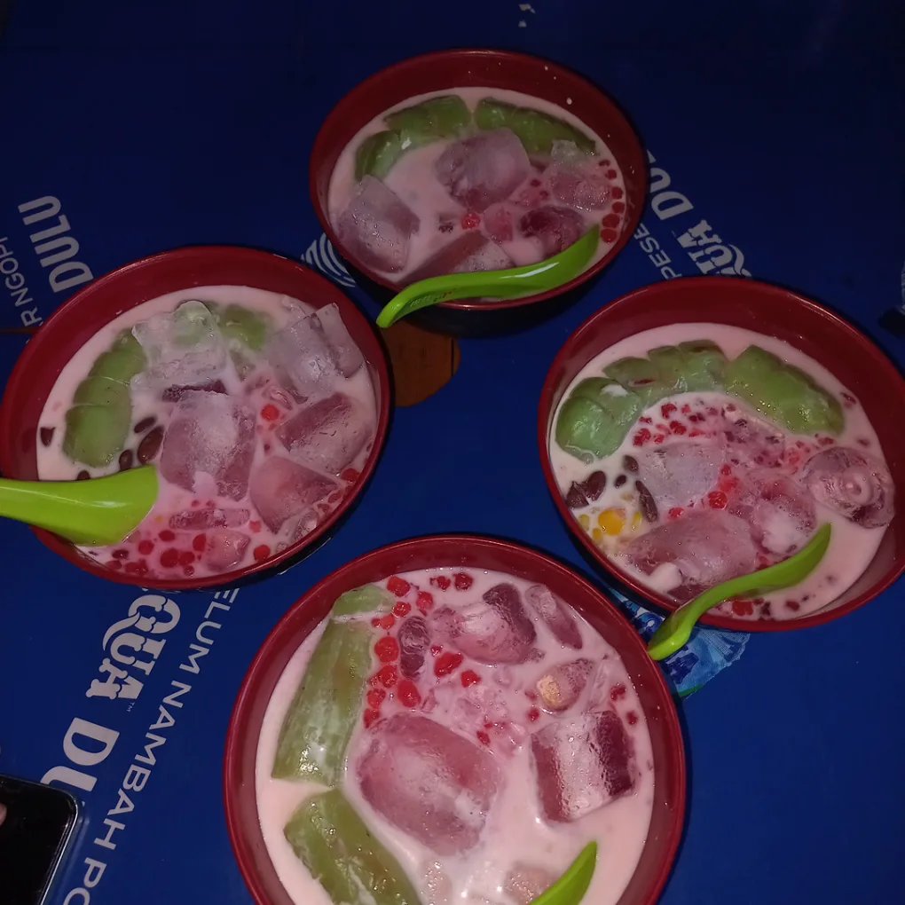 itstall_'s tweet photo. fomo pisjo naca😋
#senINTAN https://t.co/v4VYTVJiYk
