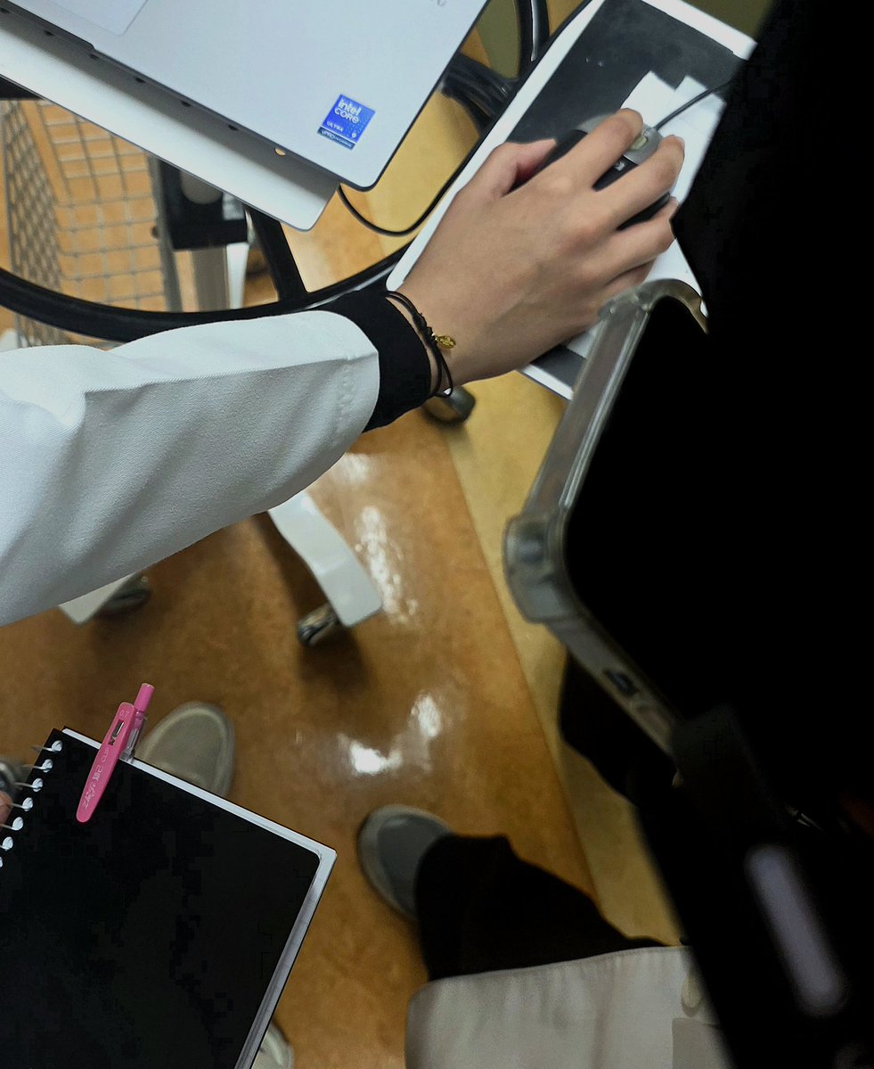bee0_0i's tweet photo. First day in Cardiology elective🫀
So far 10/10💥💥 https://t.co/JFgRda9hRY