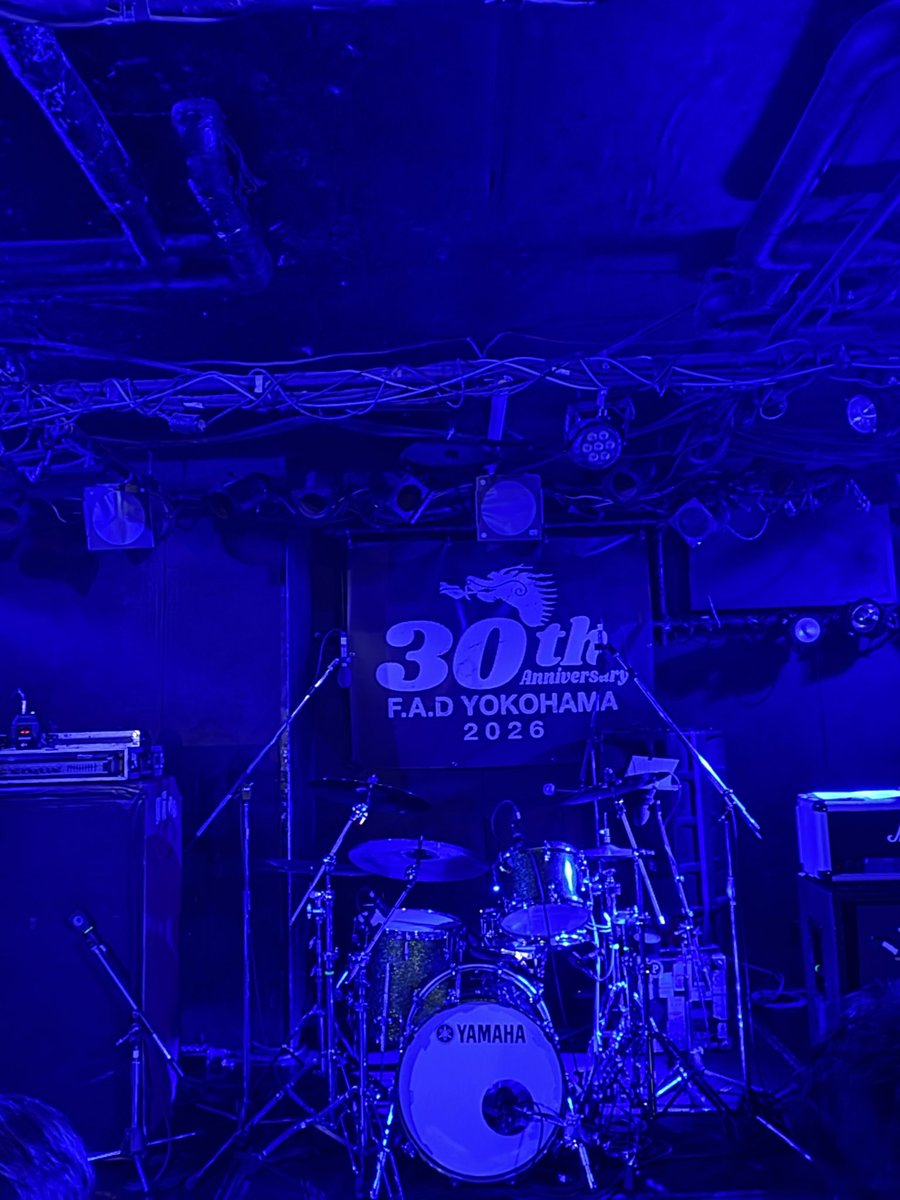 tutumiokame's tweet photo. "GIANT LOOP FES2026"からの
STOMPIN'BIRD ワンマンライブへ
初ワンマン＋初下駄オヤジ🎶
最初から最後まで熱いライブで🎤🎸
ステージでのメンバーのやりとりも最高✨
ライブっていいね👍音楽っていいね👍
この曲が一番好き♡ 【 Rumor 】　
Yasuさん素敵な50代を✨✨

#STOMPIN'BIRD https://t.co/p7qOO9UEUf