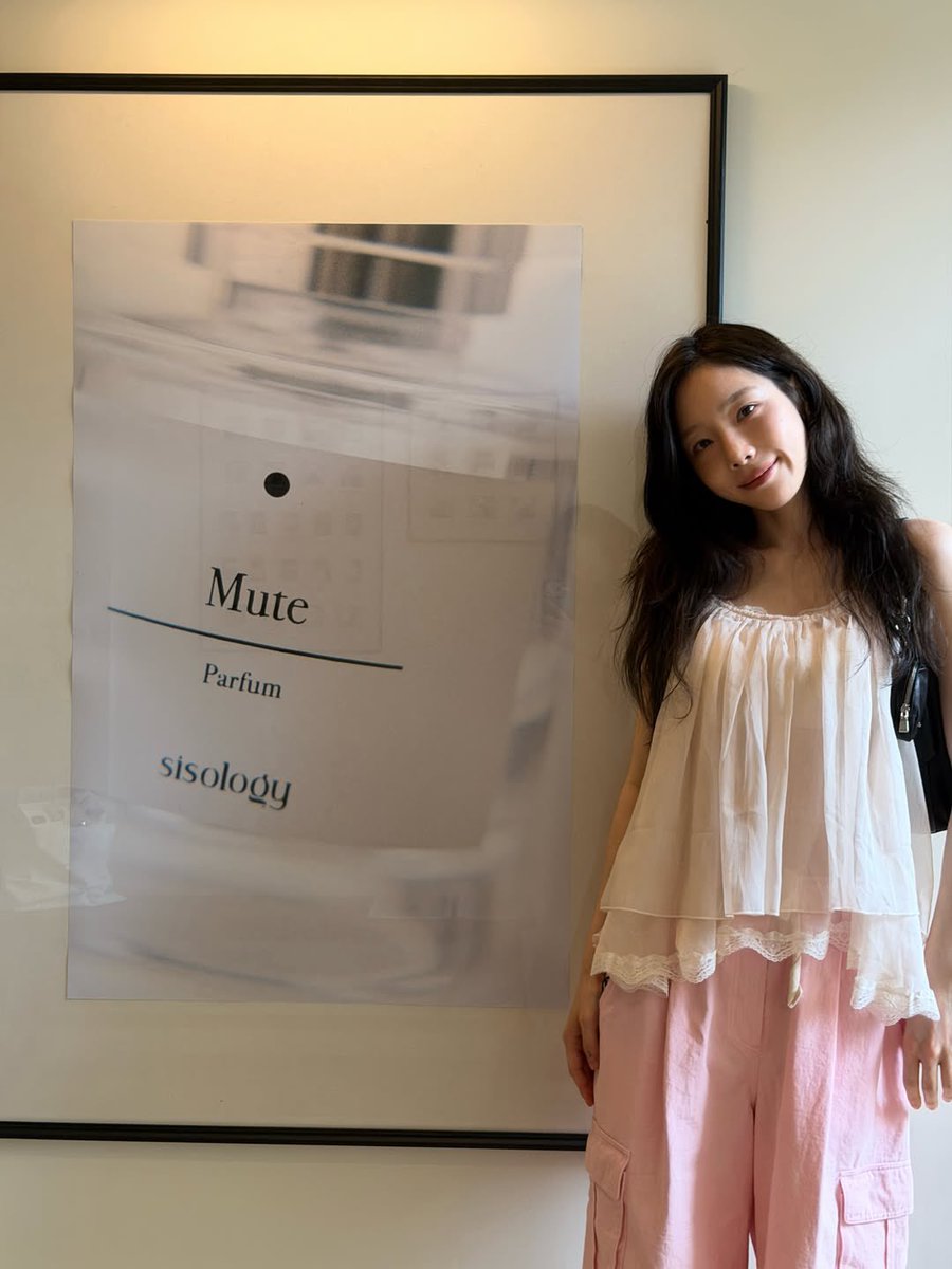 309KTYSS's tweet photo. @TAEYEONsmtown Taengstagram 

😶‍🌫️😶‍🌫️😶‍🌫️🩵

https://t.co/jU5zLBD4aT

260622 #태연 @TAEYEONsmtown https://t.co/9tLEfwsoN7