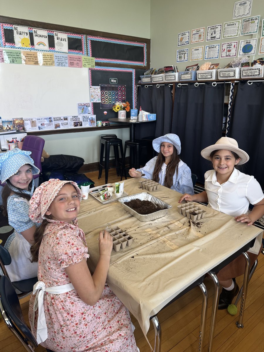MahopacSchools's tweet photo. Lakeview 4th graders recently traveled back in time during the school’s annual Colonial Day, a hands-on learning experience that brought their study of Colonial America to life.
Click below to read the entire article:
https://t.co/5GsaCGncJk
Let's go Pac! https://t.co/wFleI9kwiY