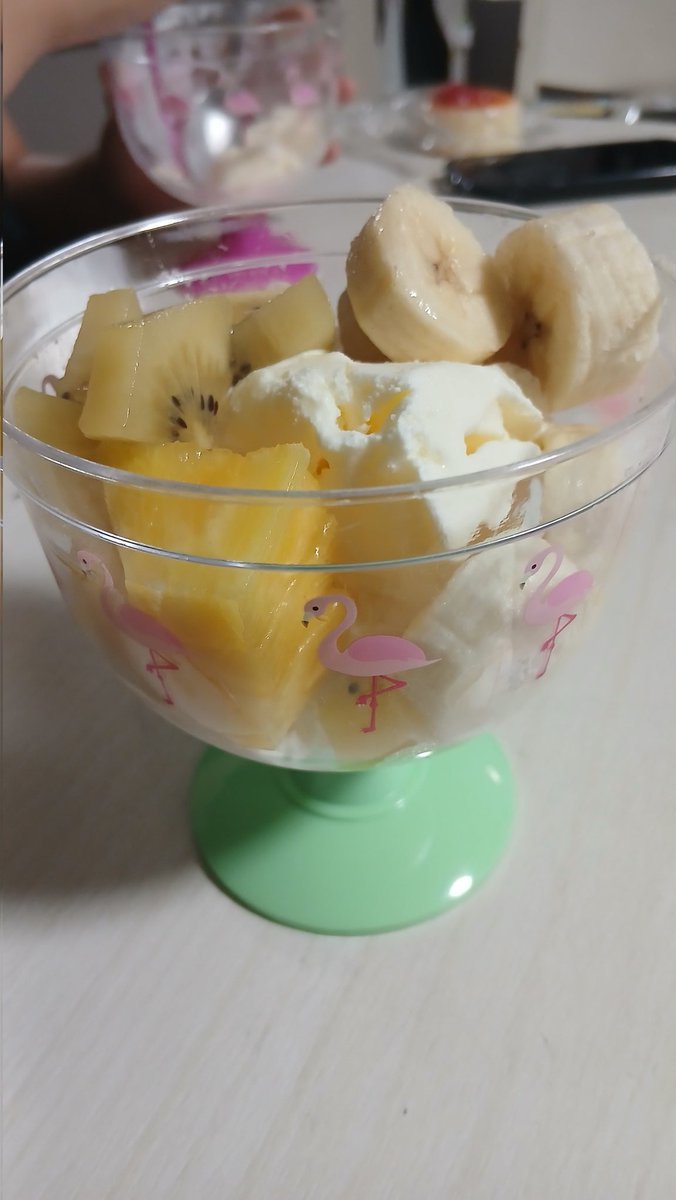nek908908's tweet photo. 父の日。
嫁と子供達からプレゼントいただきました。
箱を開けたら、おつまみセット。
さらに、手作りアイスクリーム。
ありがとうございます。
#父の日 https://t.co/3K6wSfuV44