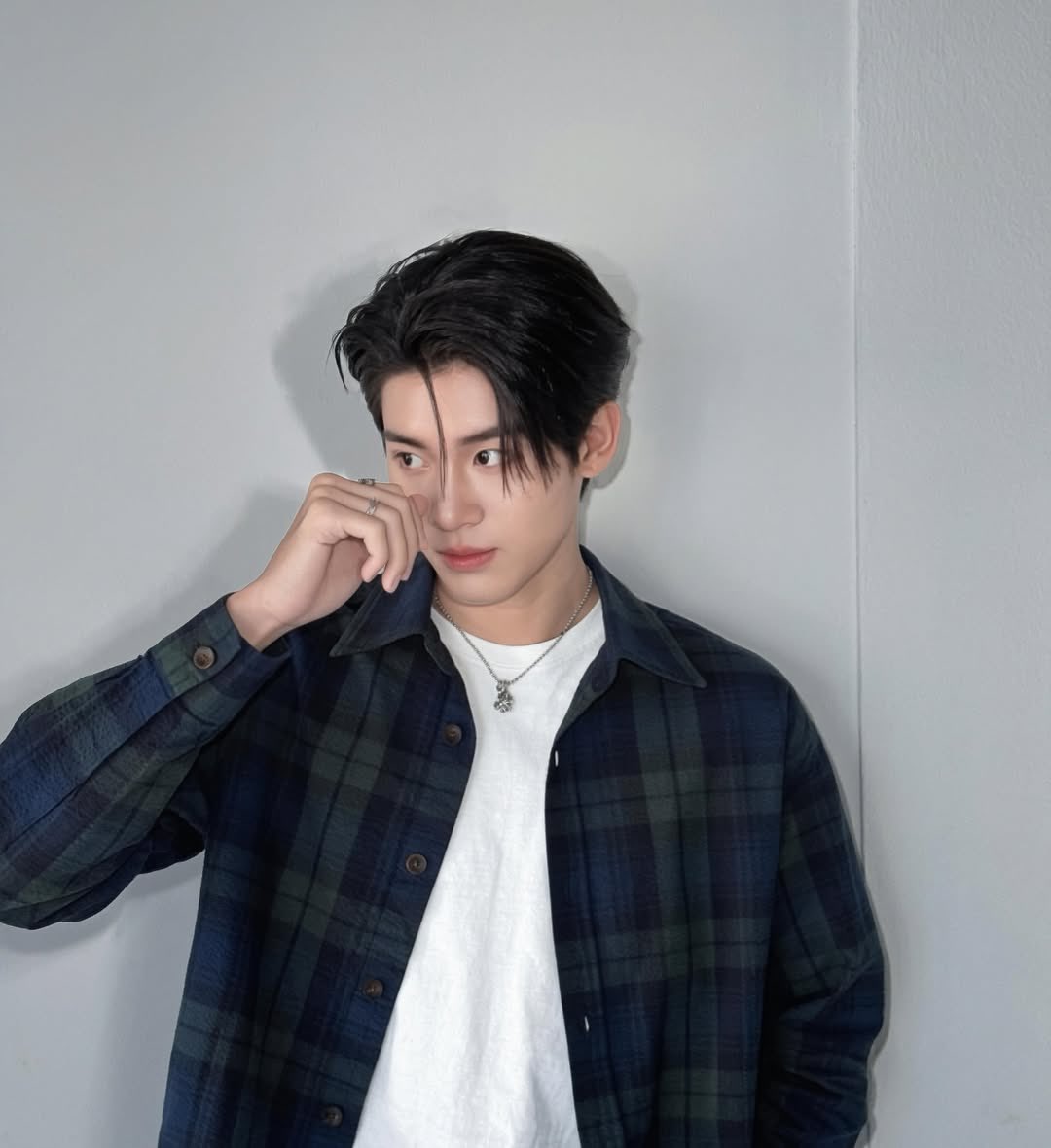 iflower_u3's tweet photo. คือเกือบสิ้นพระชนม์เพราะความหล่อของเพ่ เป็นเทวดาแล้วใยต้องมาเดินดินwa หล่อชิบหาย😭💔 https://t.co/Uu6wuKSvl6