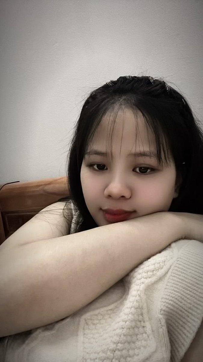ThuHa090326's tweet photo. Chúc cả nhà X buổi tối vv ạ🌸🍒❤️

Good evening everyone🥰🥰😘 https://t.co/2UMY8hxLla