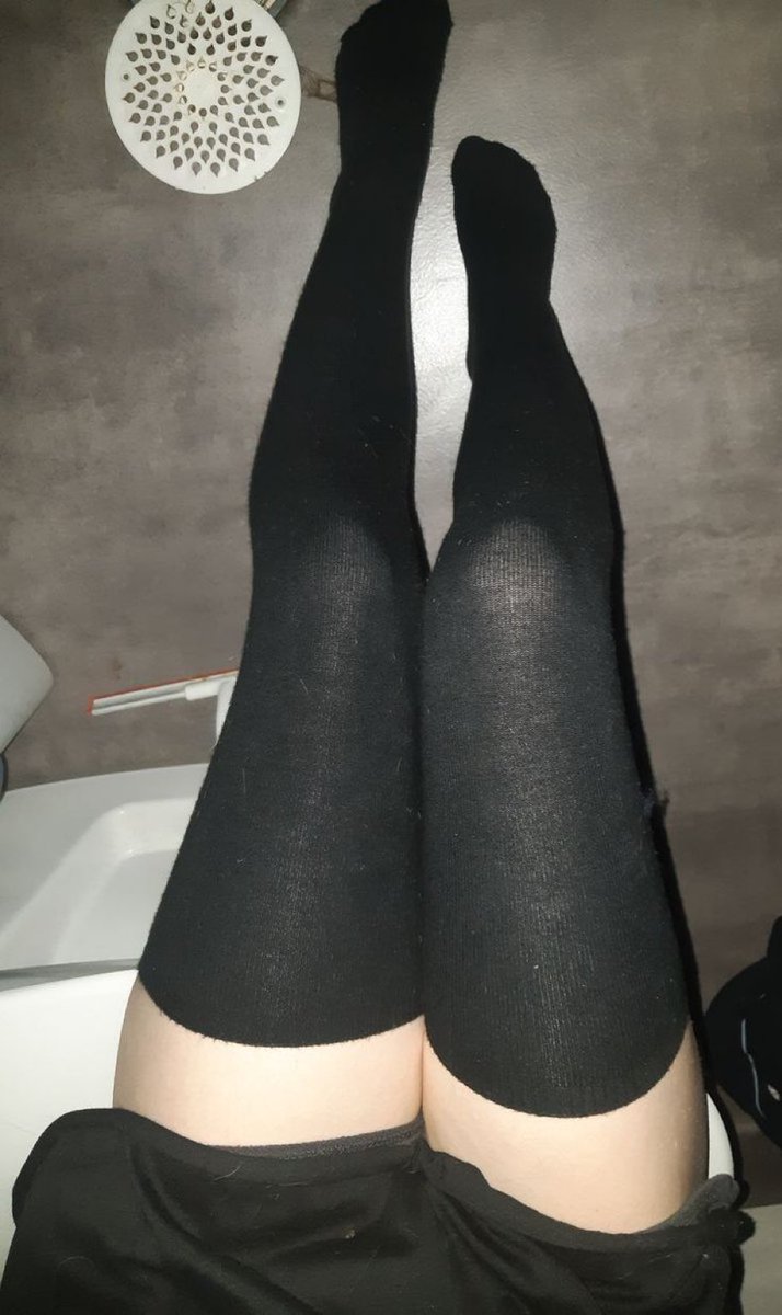 Miatakecare's tweet photo. Good morning wallets 💵
I’ll be free this evening for video reply drains, approach WITH tribute. 💰 https://t.co/VsYShSmQu0