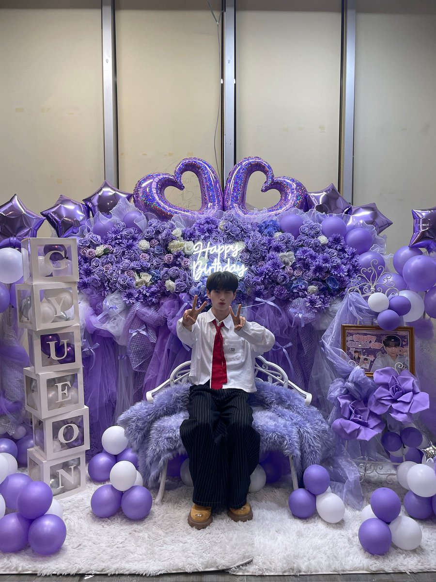 drop_1017's tweet photo. [🦈🎂] https://t.co/YEw04DvV9g