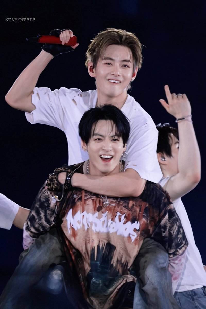 kthjjg's tweet photo. i’m still mindblown by how they made the same facial expressions despite not being able to see each other’s faces 🙂‍↕️ soul twins behaviour https://t.co/4kC52I294l