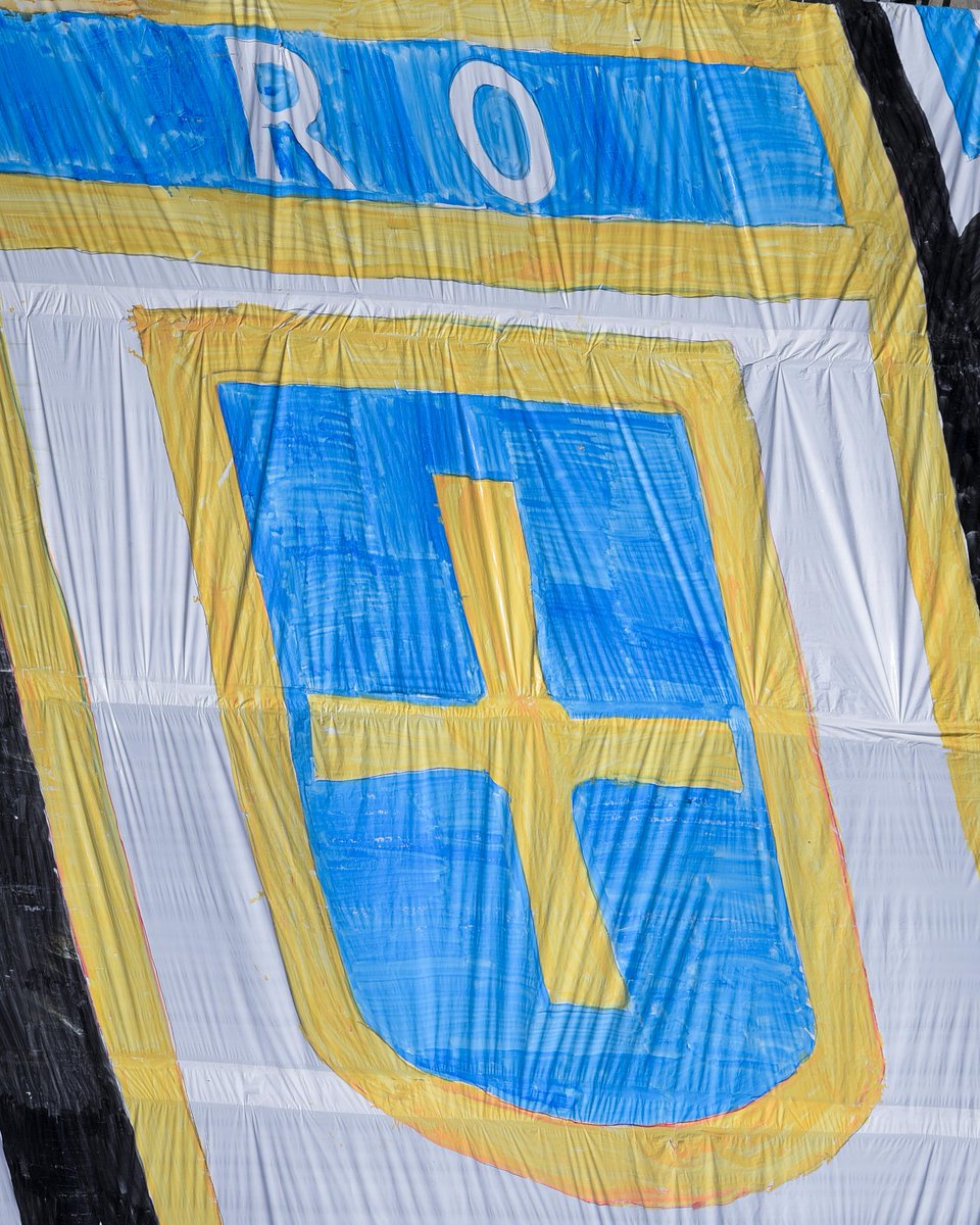 RealOviedo's tweet photo. 𝑺𝒊𝒆𝒎𝒑𝒓𝒆 𝑶𝒗𝒊𝒆𝒅𝒐 🎶

#RealOviedo 🔵⚪️ https://t.co/0SGWiklrZk