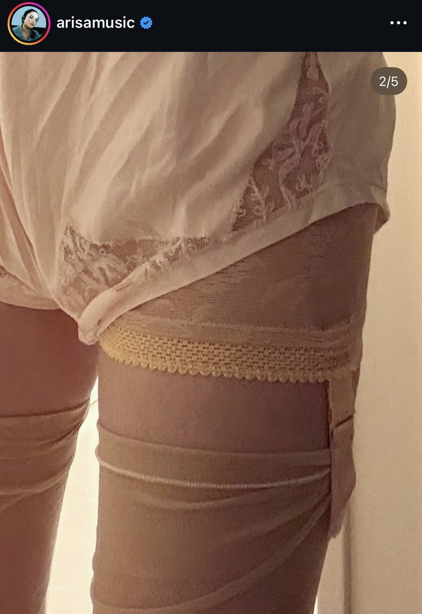 NathanDarioDLM's tweet photo. Tutto questo per me non è sano…sia lo stato che l’esibizione.
#Arisa https://t.co/vOaEmOzPwQ