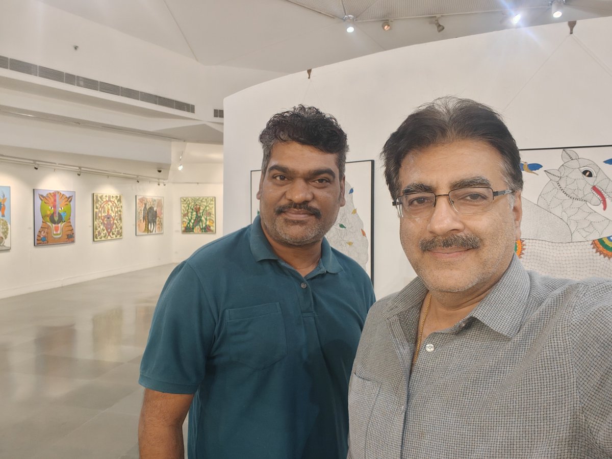 MECARTORIGINAL's tweet photo. Atul Marwah with artist Rafique Shah at IIC gallery.
#gondart #rafiqueshah #marwahsartgallery #art https://t.co/07tZabod0i