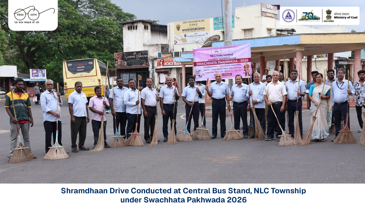 nlcindialimited's tweet photo. As part of #SwachhataPakhwada2026, a Shramdhaan drive was conducted on 20.06.2026 at Central Bus Stand, NLC Township, Neyveli.
Executives, employees, contract workers, and community members came together to promote cleanliness and community well-being.
#NLCIL #Shramdhaan #SwachhBharat #CleanIndia
@CoalMinistry @kishanreddybjp @satishdubeyy