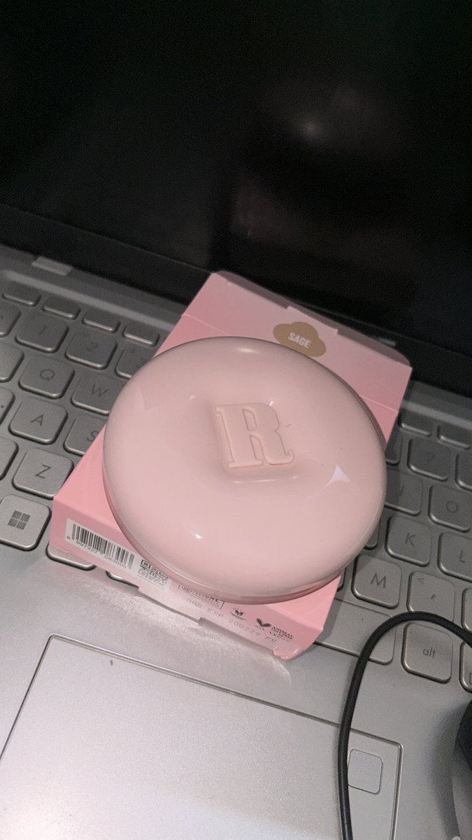 nayonoona's tweet photo. PRELOVED AIRYFIT GLOW CUSHION ROSE ALL DAY SHADE SAGE UNTUK OLIVE SKIN. BARU BANGET DATENG DAN KEGELAPAN DI AKU. AKU BELI 160k, AKU JUAL DI 120k AJA JUAL RUGI (CUMA KEPAKE BUAT SWATCH ITUPUN DI STIKERNYA) BISA OREN SHOPEE
#wts #jualmurah https://t.co/DsztVikldZ