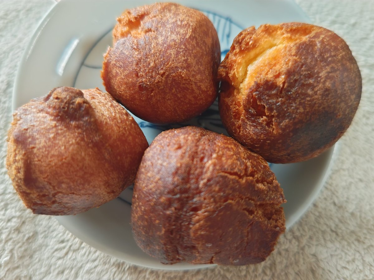 thinndarosu's tweet photo. さたぱんびん
近くのスーパーに粉が売ってたから作ってみた https://t.co/v2btHIHsXO