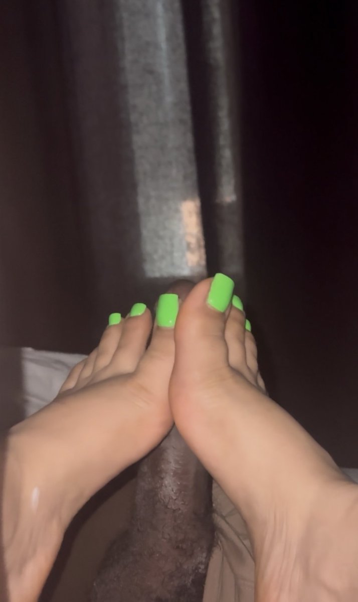 FeetByA_'s tweet photo. #feetfetısh #footfetısh #feet #feetbya #footjob #foot https://t.co/gMCEnrR0xF