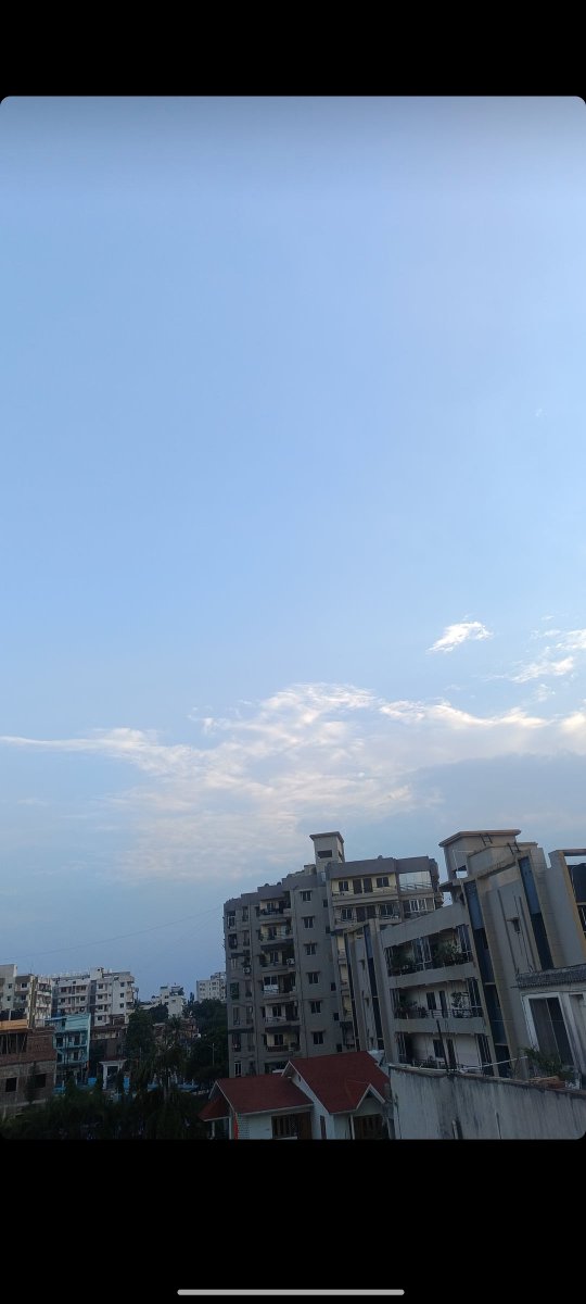 Walker_tatic's tweet photo. @nononon19675537 @MMA_VARUN @WhateverVishal No shi, India's isn't a developed country but those videos are Over-exaggeration. India too have clear sky. Do you expect all over india to have dull sky like it's in delhi? https://t.co/7NMRq81Hbt