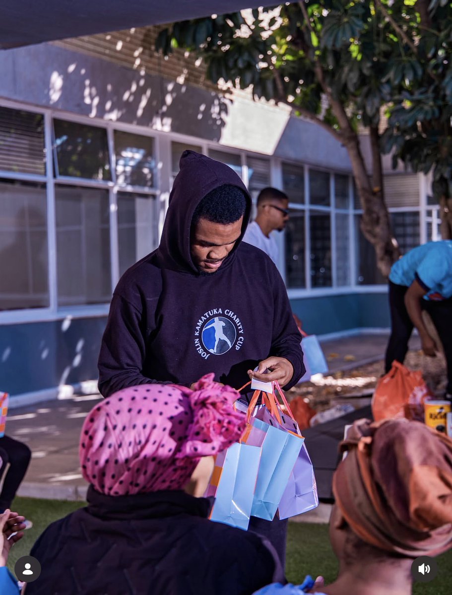 FootyNamibia's tweet photo. KAMATUKA CHARITY SUPPORT MATERNITY WARD ❤️🍼

Namibian international Joslin Kamatuka, through his charity organisation, visited the maternity ward at Windhoek Central Hospital and surprised mothers and patients with winter care packages filled with goodies.

Kamatuka was accompanied by his younger brother and friend Awillo Stephanus as they handed out the gifts, bringing warmth and smiles to the ward during the winter season.