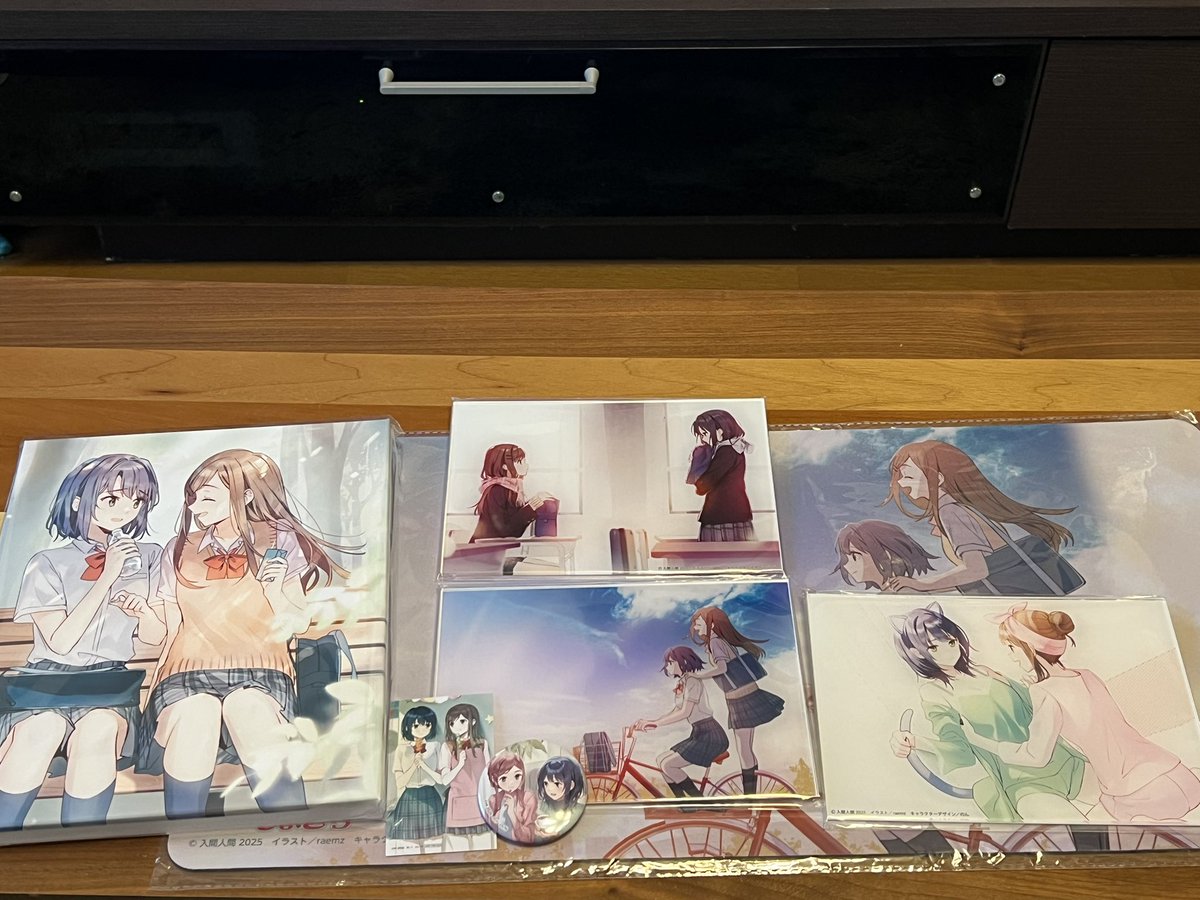 maigo_R's tweet photo. あだしま POP UP STORE行ってきました☺️
画集の書き下ろしカバーイラストもすごく素敵だったので発売が楽しみです！ https://t.co/b9kTvcPe1g