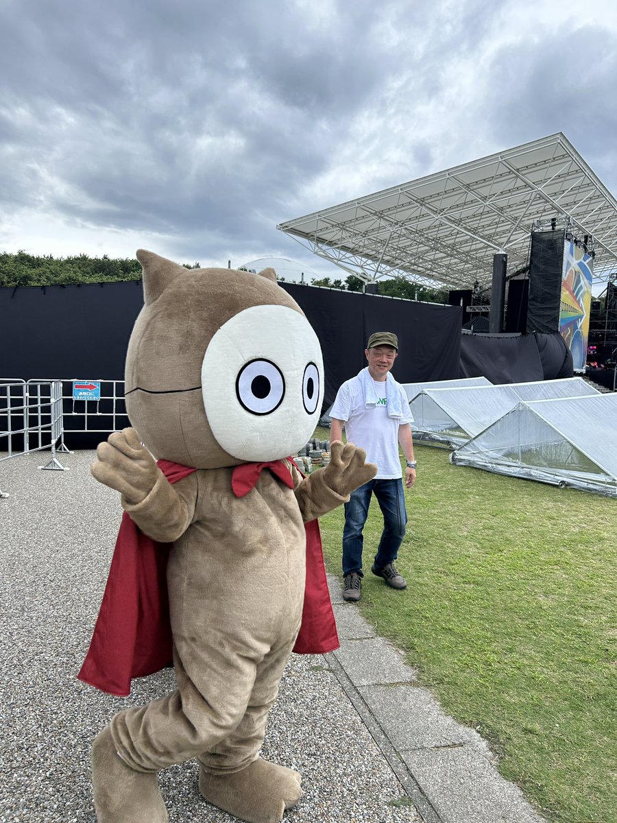 wnm_o4's tweet photo. YONFES DAY2！
2日目はバニラズから行って、ワールドカップ見てのんびりしてた
男気じゃんけんで買ってしまって5000円使ったのだけは悔しいけど、ヨンフェスって感じで楽しかった
また来年！ https://t.co/lOTzrfQKjI