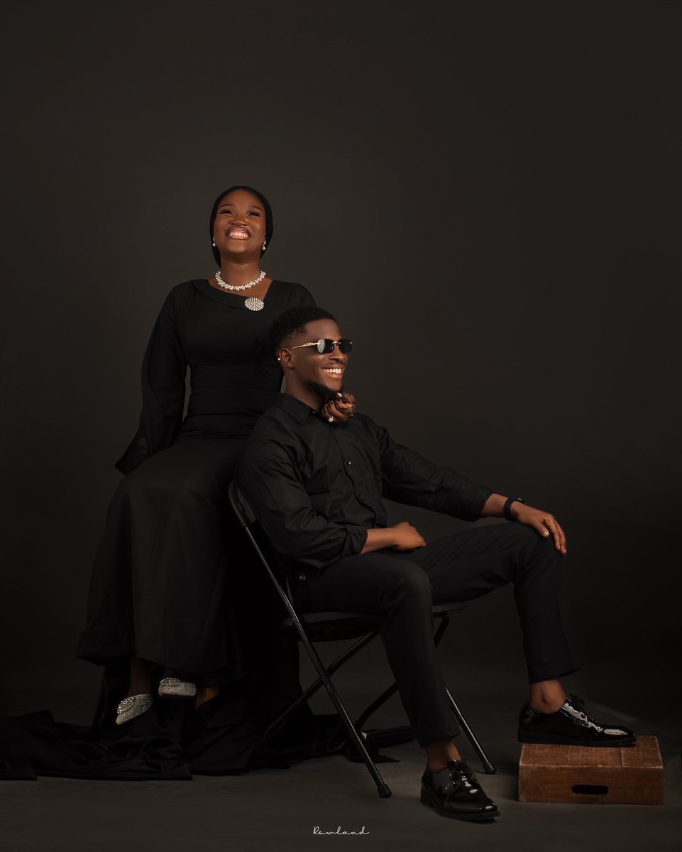 Rowlandshotit's tweet photo. The sweetest LOVE 💕 of KHAFILAT 💍 ABDULMUJEEB 

The A 💍 K union @theandkunion26 
..
Event planner: @eventsby_jummiz 
Outfits: @tailored.by.adun 
Makeup 💄: @annie_glamour 
Content: @pyramidfilms_ 
Lens Lord: @rowlands_studio_ for @rowlands_wedding 
Decor: @pasturecreation https://t.co/ckYEJyji2J