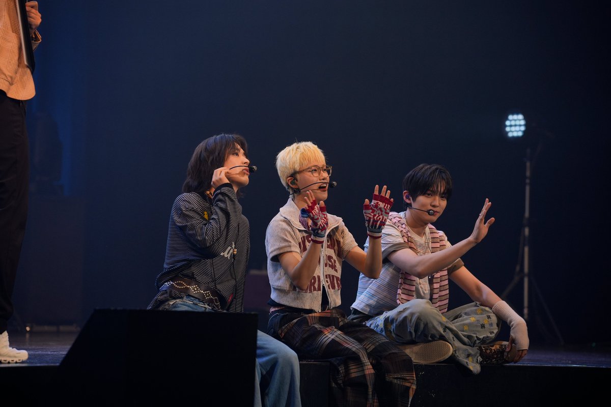 realsoundjp's tweet photo. ／
🎙️#NAZE ショーケース写真公開！
＼

NAZE、ドラマから飛び出した7人が紡ぐ“物語の続き”
中村倫也らのエールも届いた初のショーケースレポ

📷写真ギャラリーはこちら！
https://t.co/xYg4ncSgNQ https://t.co/qgo5fT03PO