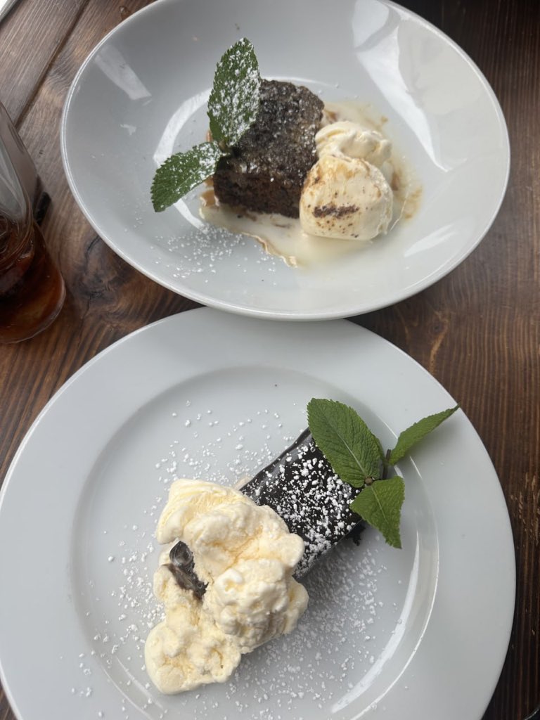 Mart11nah's tweet photo. accepting applications for my dessert plus one https://t.co/ezxTlFRe9B